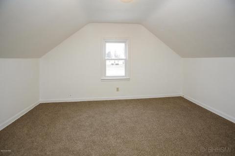 285 22nd St N, Springfield, MI 49037 photo 10