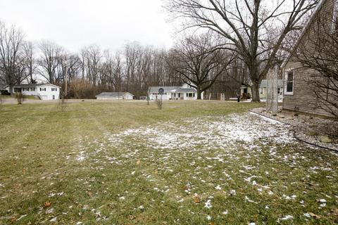 285 22nd St N, Springfield, MI 49037 photo 17