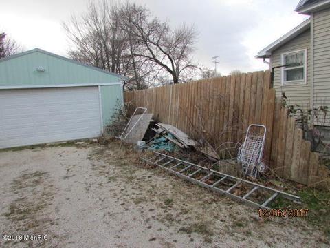 109 E Cherry St, Reading, MI 49274 photo 4
