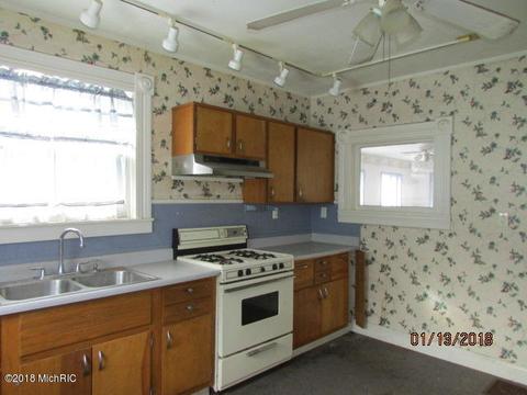 109 E Cherry St, Reading, MI 49274 photo 24