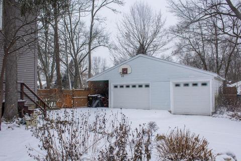 233 Gilkey St, Plainwell, MI 49080 photo 3