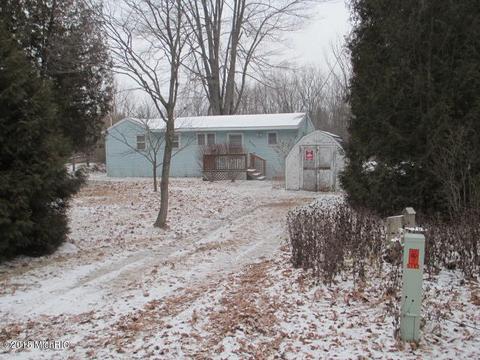 5397 Circle Dr, Reading, MI 49274 photo 4