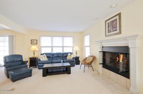 372 Upton Dr, St. Joseph, MI 49085 photo 8