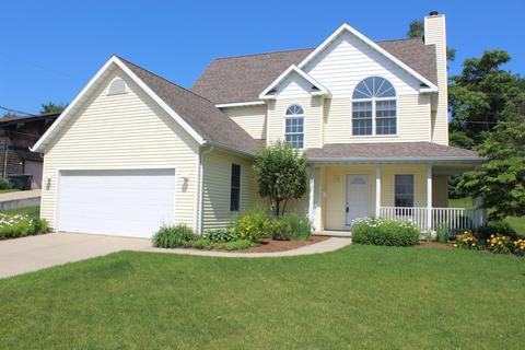 372 Upton Dr, St. Joseph, MI 49085 photo 2