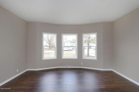 921 Masonic Ave, Belding, MI 48809 photo 4