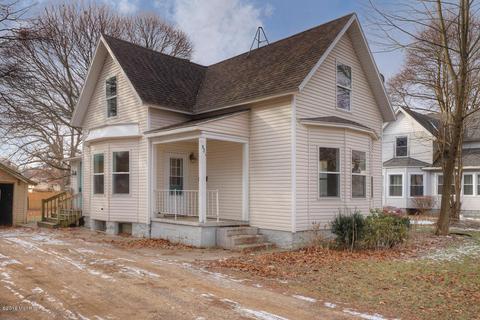 921 Masonic Ave, Belding, MI 48809 photo 3