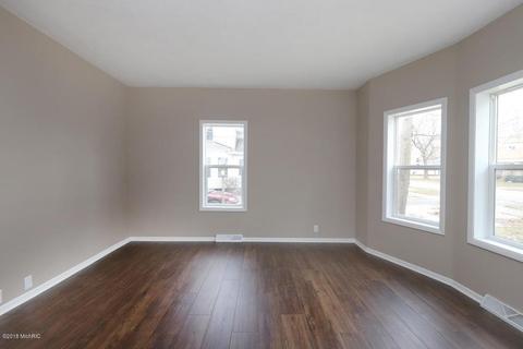 921 Masonic Ave, Belding, MI 48809 photo 7