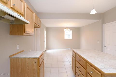 921 Masonic Ave, Belding, MI 48809 photo 11