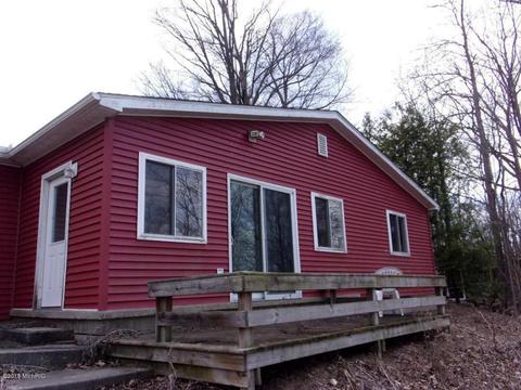 13664 Lenore Dr, Hudson, MI 49247 photo 5