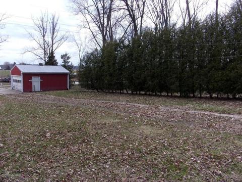 13664 Lenore Dr, Hudson, MI 49247 photo 4