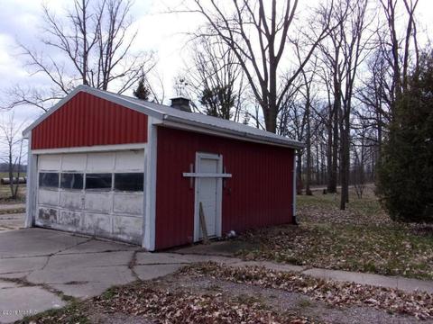 13664 Lenore Dr, Hudson, MI 49247 photo 3