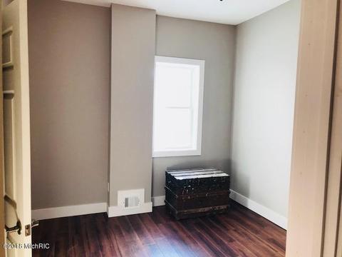 304 Third St, Manistee, MI 49660 photo 8
