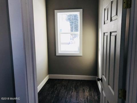 304 Third St, Manistee, MI 49660 photo 17