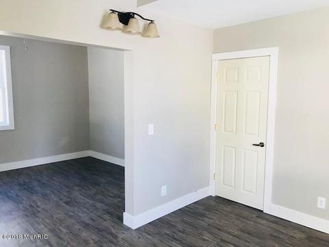 304 Third St, Manistee, MI 49660 photo 14