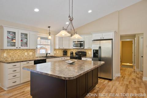 914 Boulder Bluff Ln, Lowell, MI 49331 photo 24