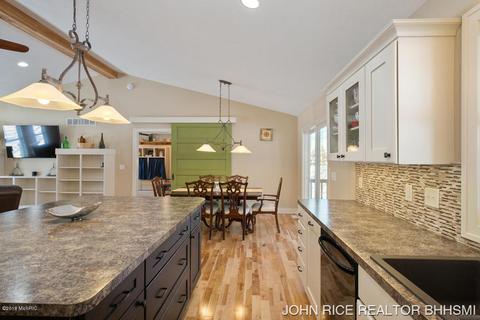914 Boulder Bluff Ln, Lowell, MI 49331 photo 22