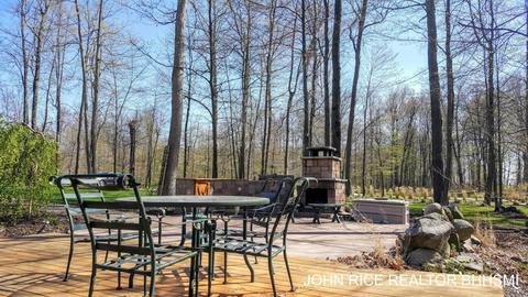 914 Boulder Bluff Ln, Lowell, MI 49331 photo 6