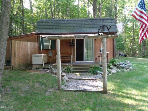 5558 E 68th St, Chase, MI 49623 photo 1