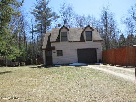 7735 W Range St, Mears, MI 49436 photo 2