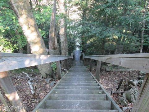 7735 W Range St, Mears, MI 49436 photo 6