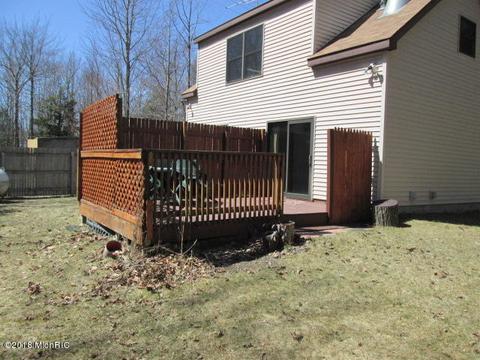 7735 W Range St, Mears, MI 49436 photo 3