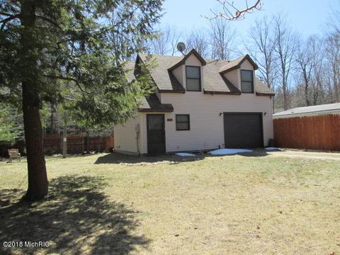 7735 W Range St, Mears, MI 49436 photo 1