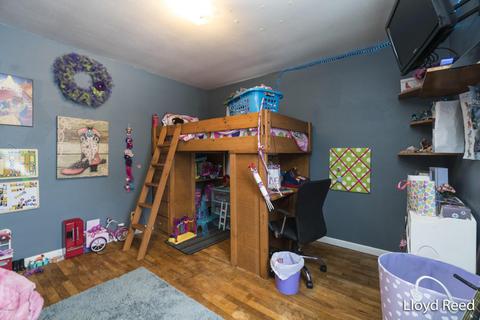 816 W Ellis Ave, Belding, MI 48809 photo 12