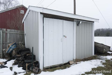 816 W Ellis Ave, Belding, MI 48809 photo 23