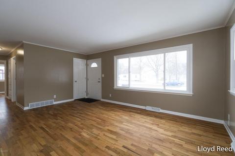 841 Harrison St, Belding, MI 48809 photo 7