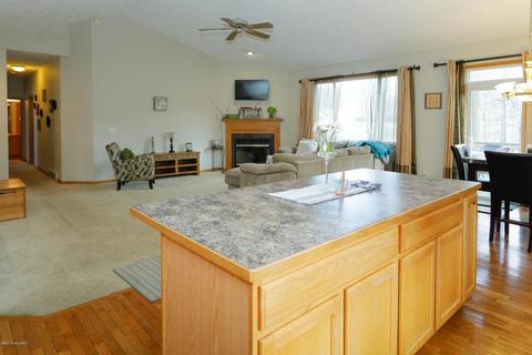 202 Golfview Dr, Plainwell, MI 49080 photo 10