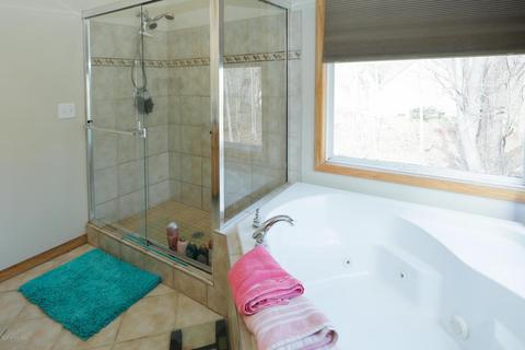 202 Golfview Dr, Plainwell, MI 49080 photo 14