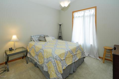 202 Golfview Dr, Plainwell, MI 49080 photo 17