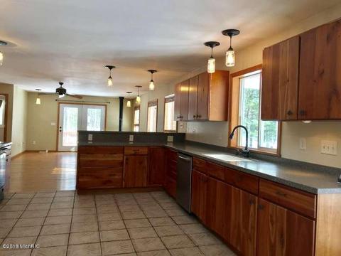 8638 S Mac Rd, Baldwin, MI 49304 photo 7
