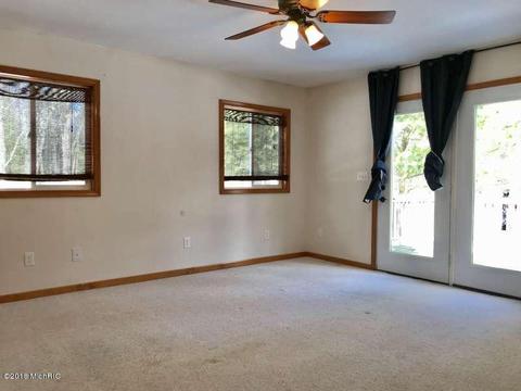 8638 S Mac Rd, Baldwin, MI 49304 photo 11