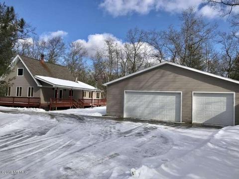 8638 S Mac Rd, Baldwin, MI 49304 photo 2
