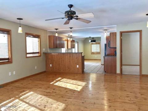 8638 S Mac Rd, Baldwin, MI 49304 photo 5