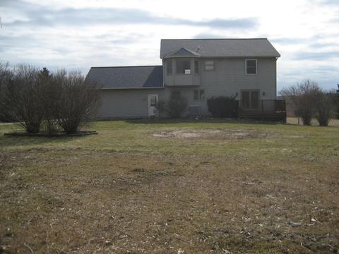 10748 W Chadwick Rd, Eagle, MI 48822 photo 3