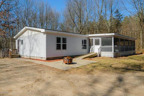 870 55th St, Pullman, MI 49450 photo 1