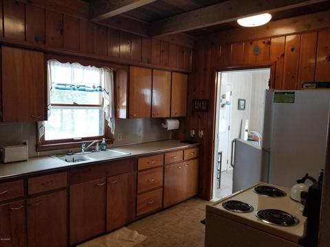 668 W Mohawk Trl, White Cloud, MI 49349 photo 14