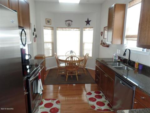 4571 Devon, Jackson, MI 49201 photo 3