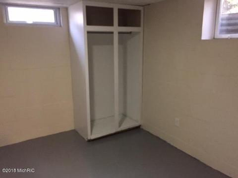 4212 E Ave, Kalamazoo, MI 49004 photo 17
