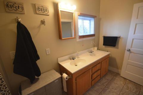 272 E Lyons St, Schoolcraft, MI 49087 photo 29