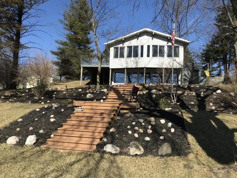 3899 E Shore Dr, Stanton, MI 48888 photo 1