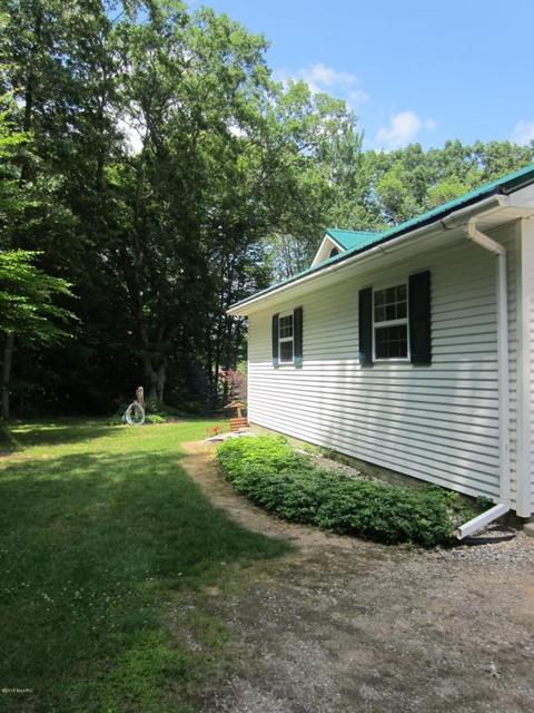 7664 E Yonker Rd, Hesperia, MI 49421 photo 8