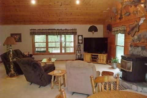 5670 Simonelli Rd, Whitehall, MI 49461 photo 8