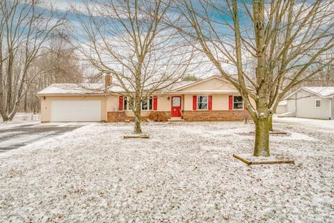 275 13th St, Plainwell, MI 49080 photo 1