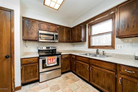 275 13th St, Plainwell, MI 49080 photo 8