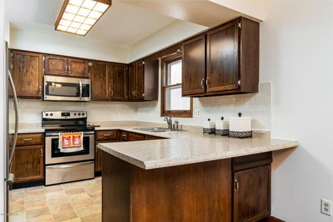 275 13th St, Plainwell, MI 49080 photo 7