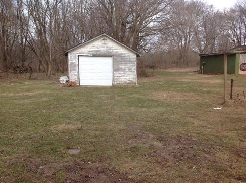 885 Riverview Dr, Plainwell, MI 49080 photo 12