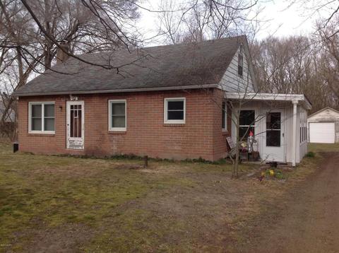 885 Riverview Dr, Plainwell, MI 49080 photo 1